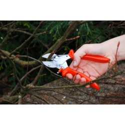 Löwe rávágós metszőolló hajlított nyéllel 5107